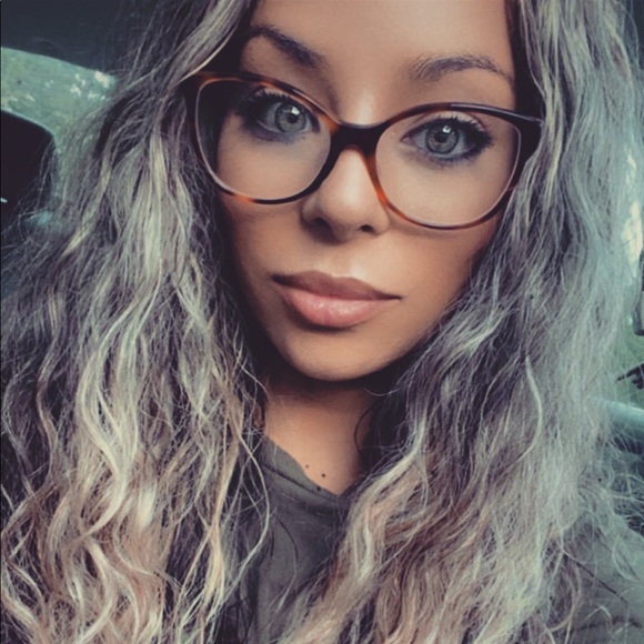 Meet your Posher, Kaitlyn - Picture 1 of 1